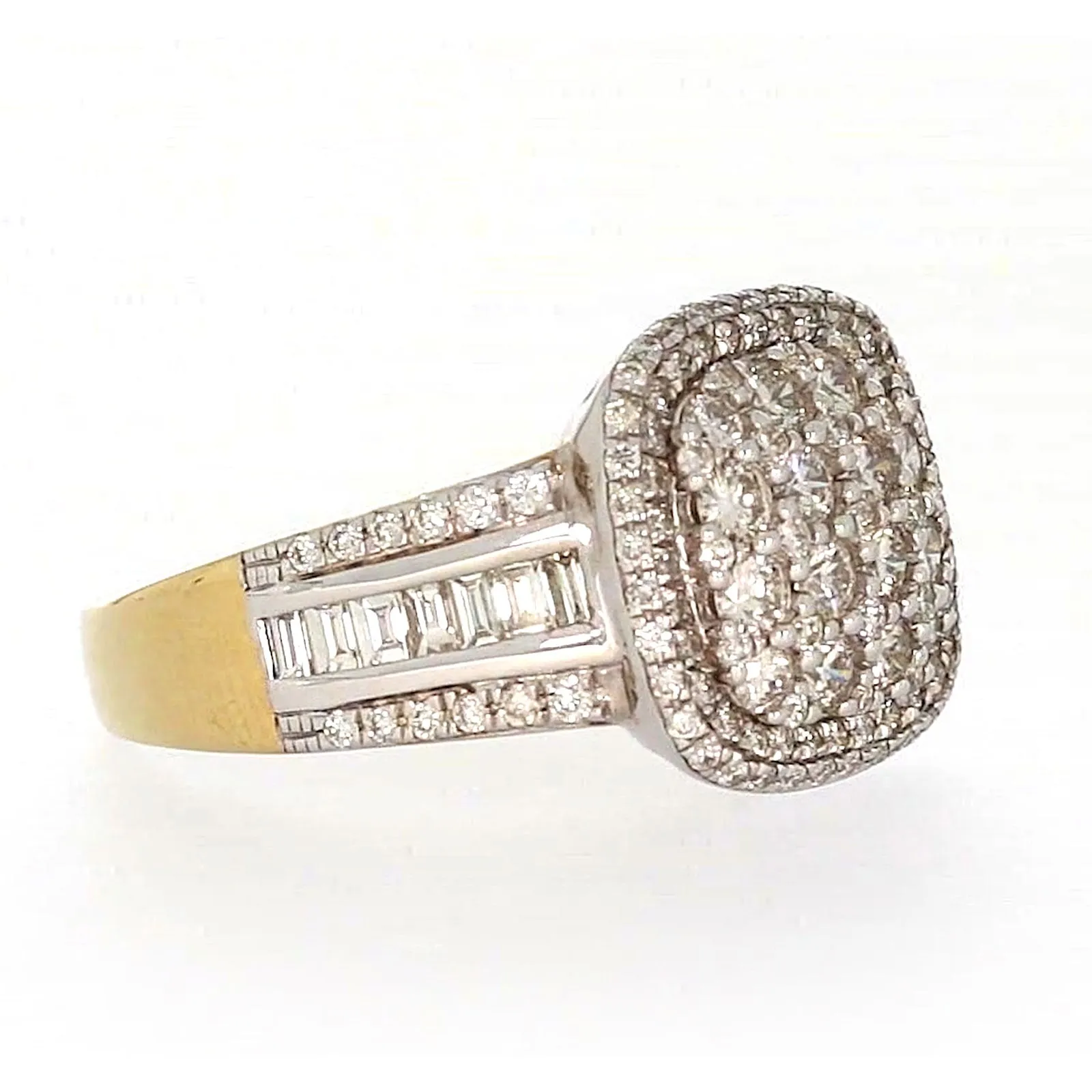9ct Two Tone Gold Round Brilliant Cut 1.50 Carat tw of Diamonds Ring