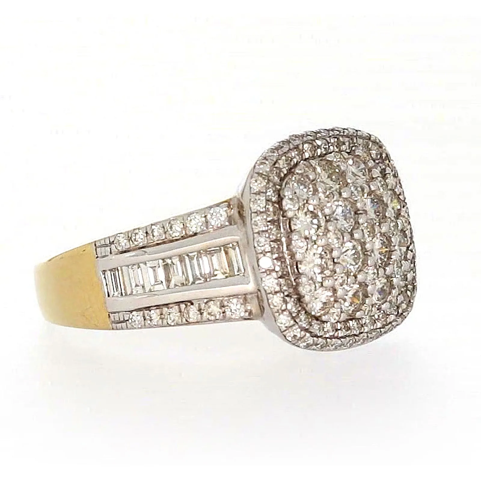 9ct Two Tone Gold Round Brilliant Cut 1.50 Carat tw of Diamonds Ring