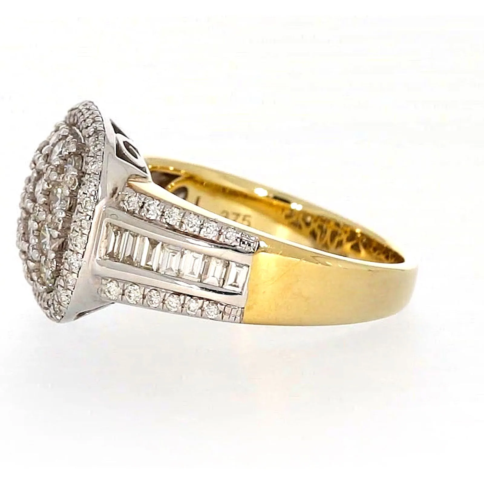 9ct Two Tone Gold Round Brilliant Cut 1.50 Carat tw of Diamonds Ring