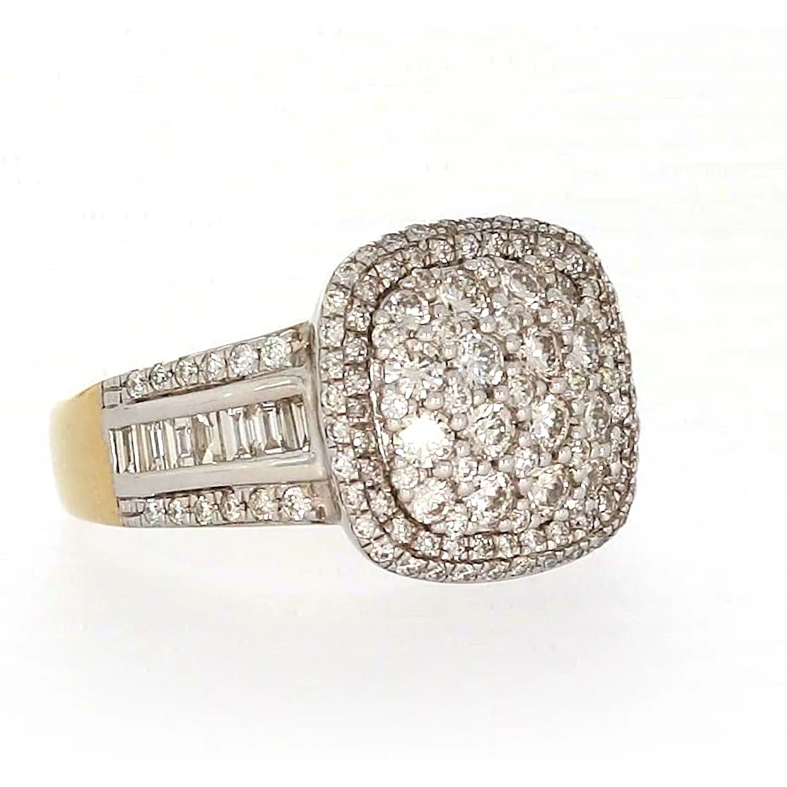 9ct Two Tone Gold Round Brilliant Cut 1.50 Carat tw of Diamonds Ring